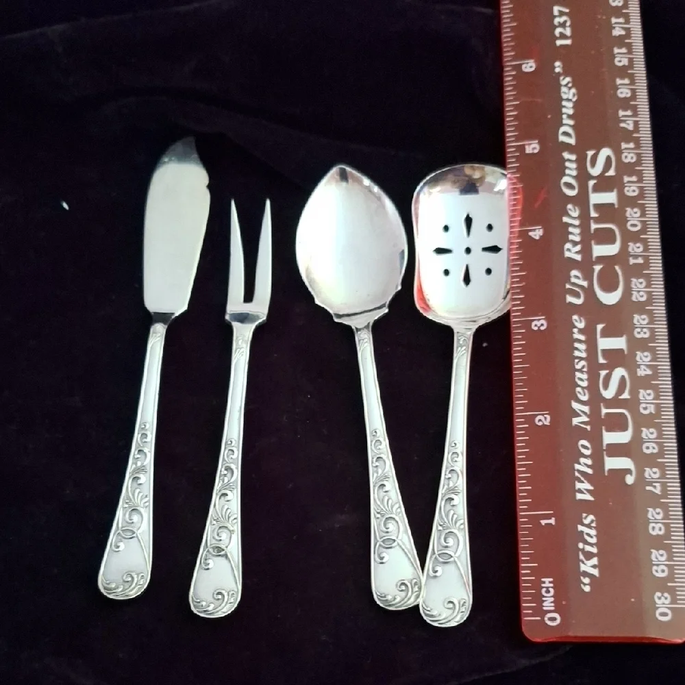 Vintage SElegant Silver Cutlery Set